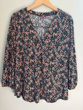 Vince Camuto Navy Floral V-Neck Blouse